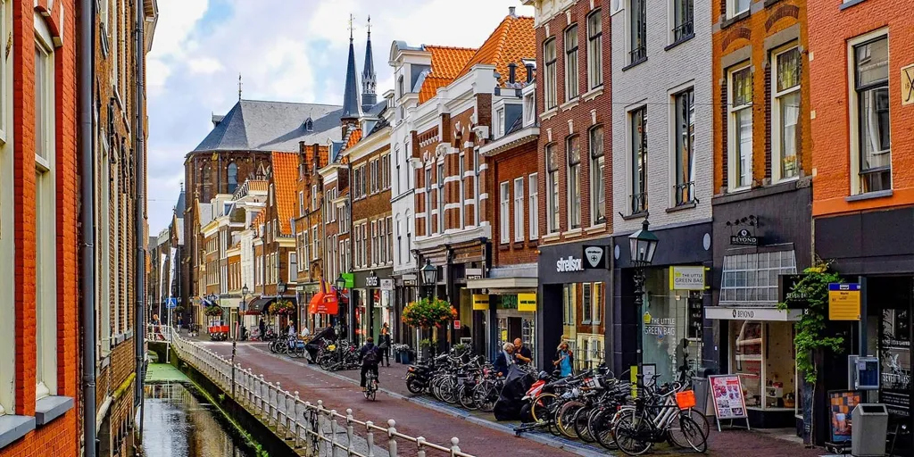 delft
